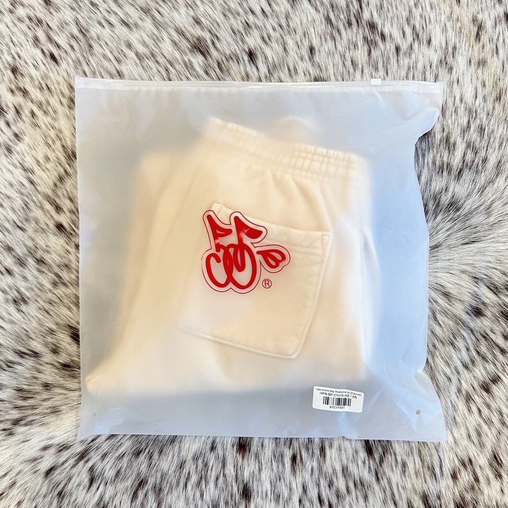 NWT Cherry LA Romance Sweatpants (Canvas) XS Hi-Performance Romance Collection - Picture 9 of 11